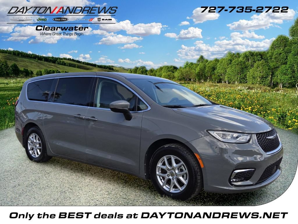 Used 2023 Chrysler Pacifica Touring-L