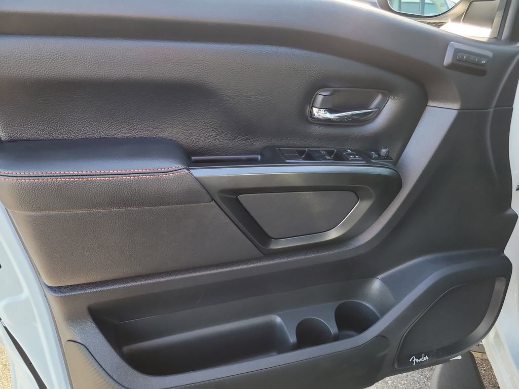 Used 2024 Nissan Titan PRO-4X w/ Pro-4x Convenience Package image 12