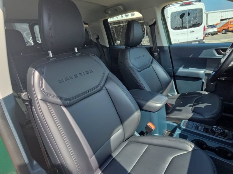 New 2025 Ford Maverick Lariat w/ Black Appearance Package AWD/4WD image 13