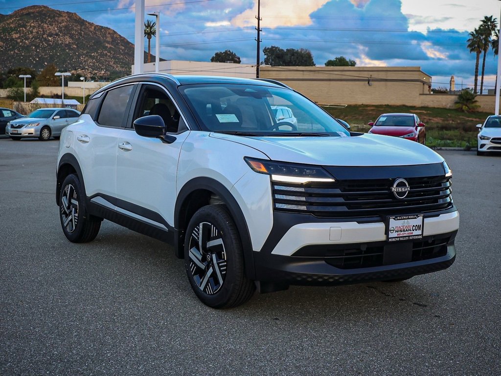 New 2026 Nissan Kicks SV image 2