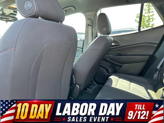 Used 2025 Chevrolet Trax RS w/ Driver Confidence Package FWD image 21