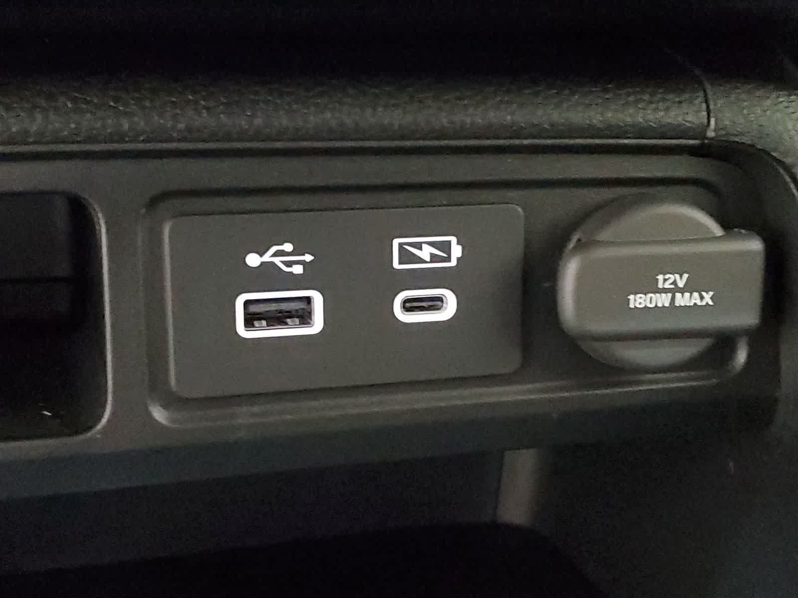 Certified 2025 Honda Pilot Touring image 9