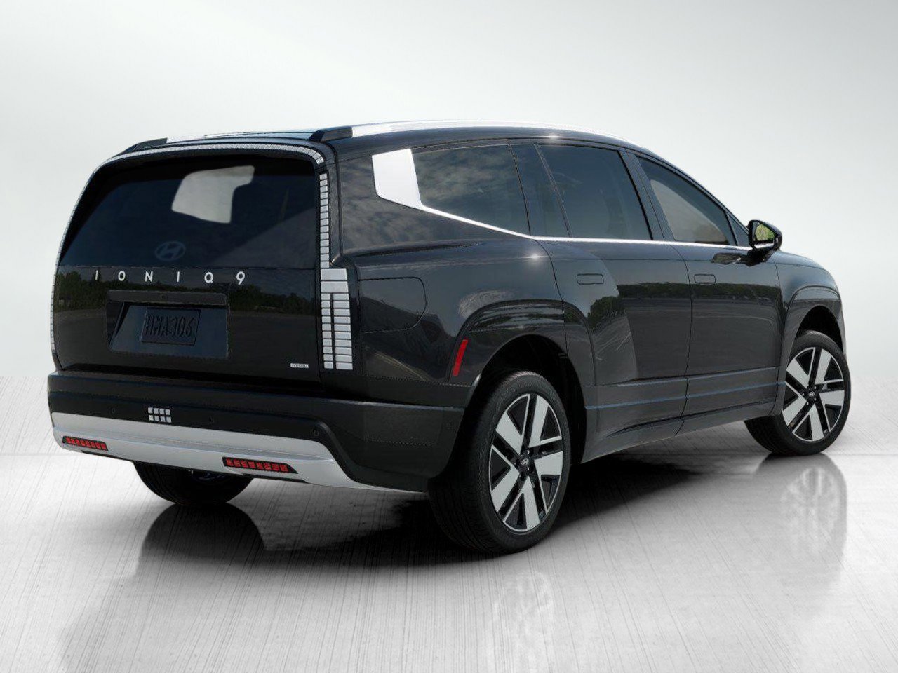 New 2026 Hyundai Ioniq 9 SEL w/ Tow & Go Package image 5