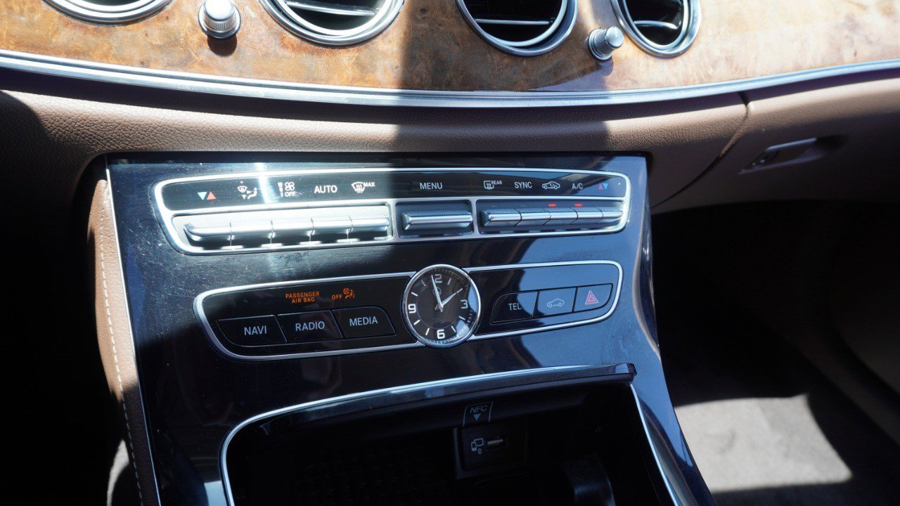 Used 2017 Mercedes-Benz E 300 image 18