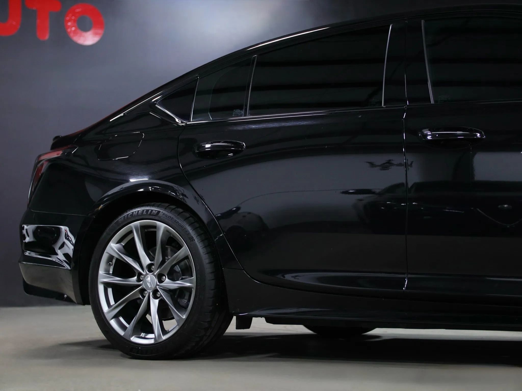 Used 2020 Cadillac CT5 V w/ Premium Package image 12