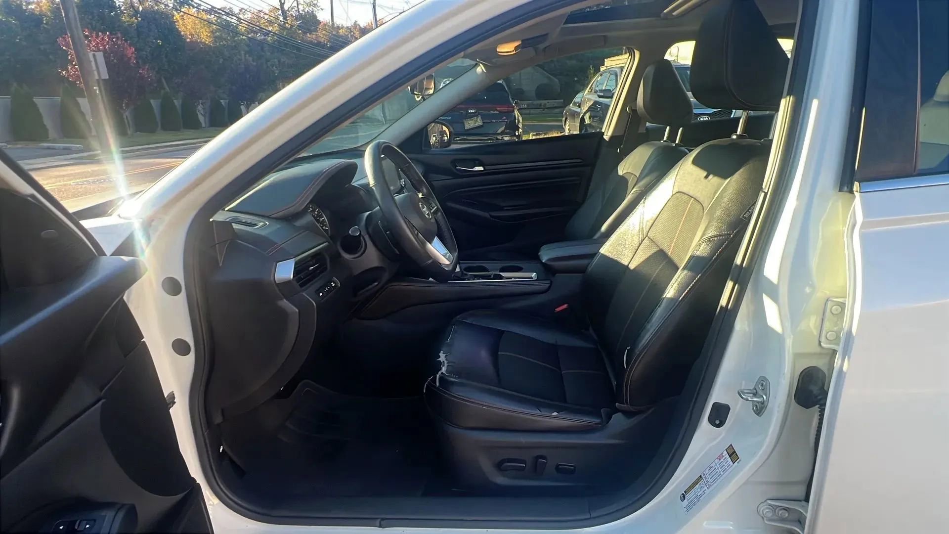 Used 2020 Nissan Altima 2.5 SR w/ Premium Package image 25