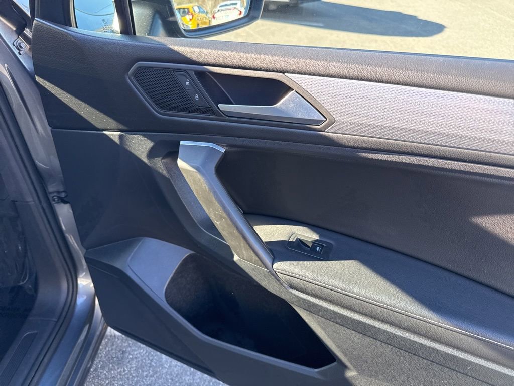 Used 2022 Volkswagen Tiguan S image 16
