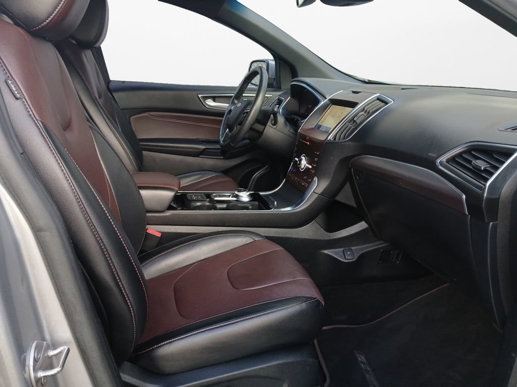 Used 2020 Ford Edge Titanium w/ Equipment Group 301A FWD image 24