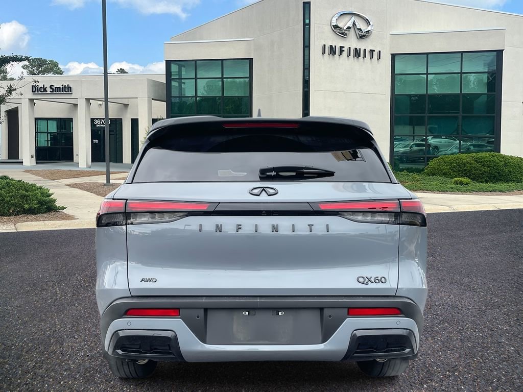Used 2025 INFINITI QX60 Luxe w/ Black Edition image 4