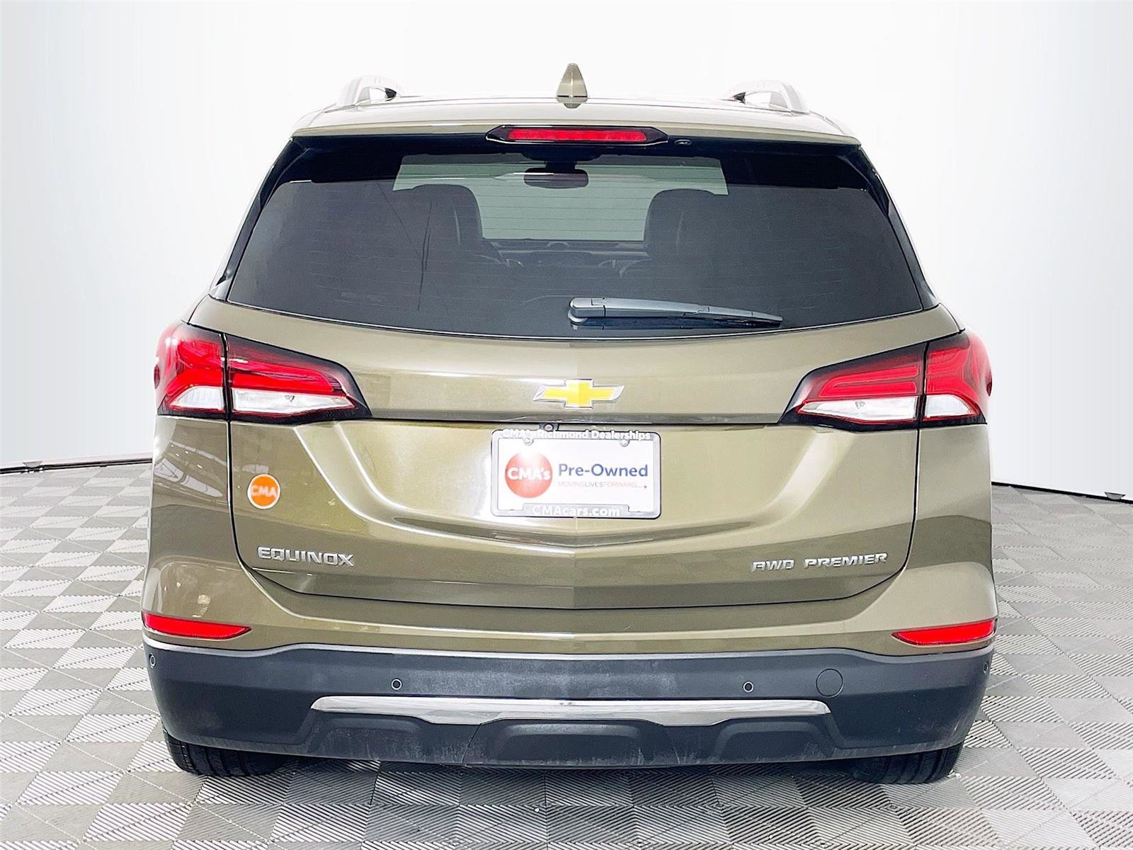 Used 2023 Chevrolet Equinox Premier image 7