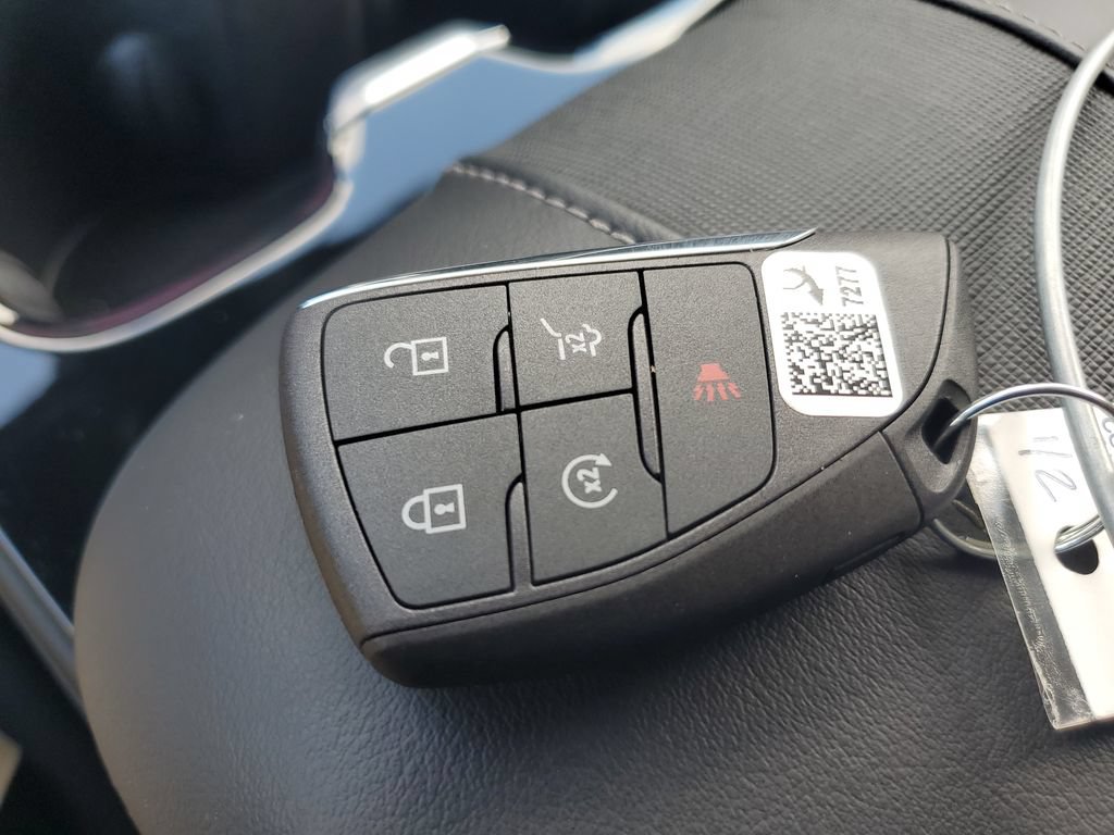 Used 2026 Buick Enclave Sport Touring FWD image 27
