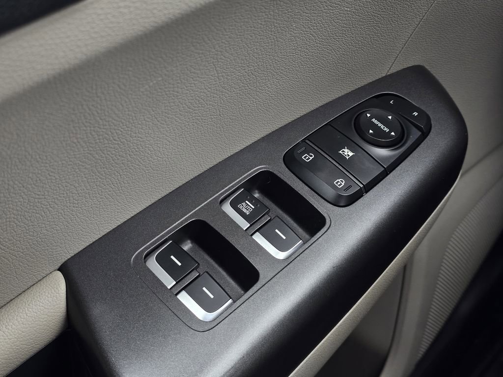 Used 2020 Kia Sportage LX image 22