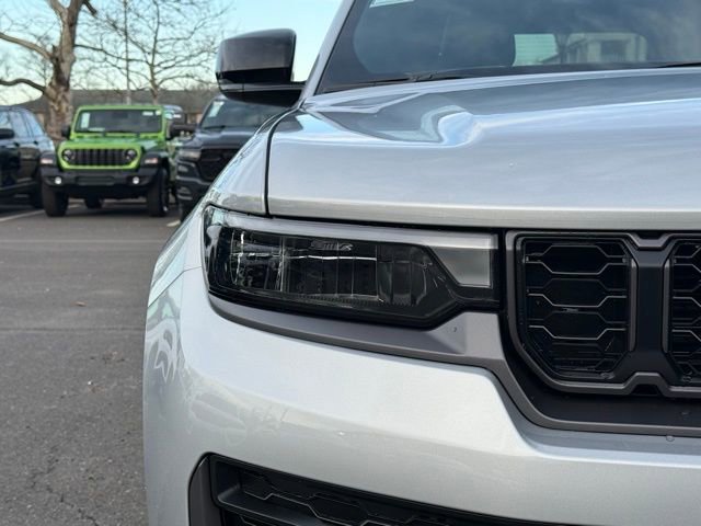 New 2026 Jeep Grand Cherokee Altitude image 10