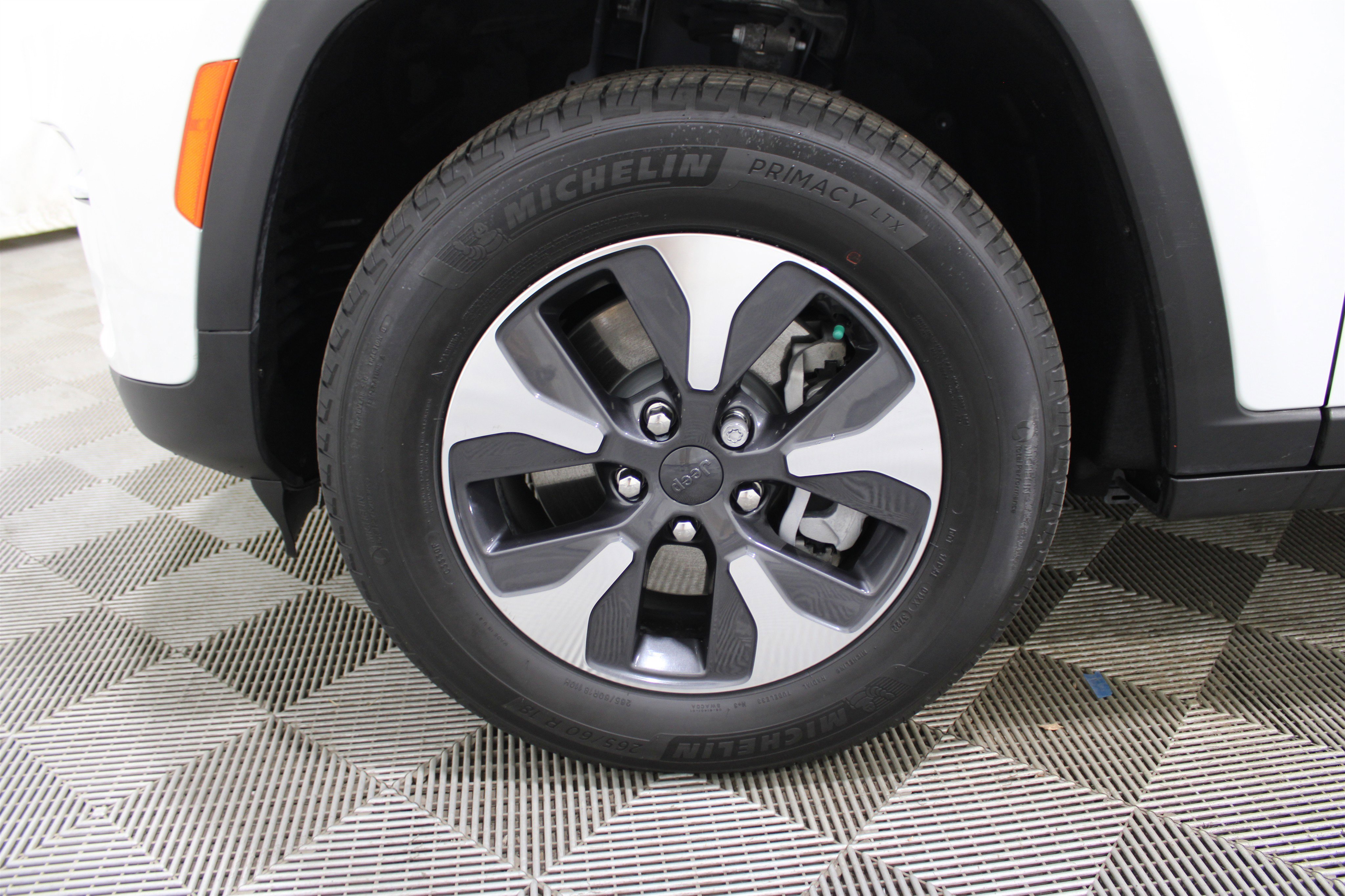 Used 2022 Jeep Grand Cherokee Limited 4xe image 42