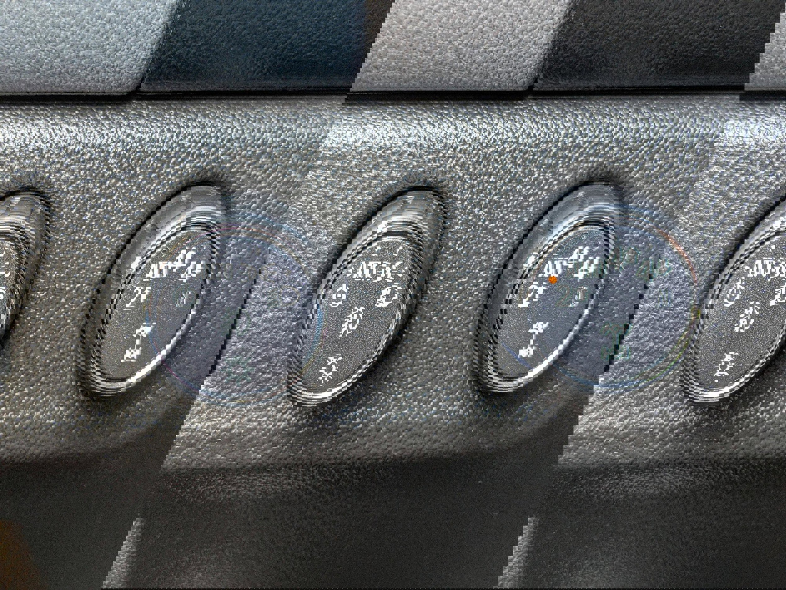 Used 2022 Chevrolet Colorado Z71 w/ Safety Package image 25