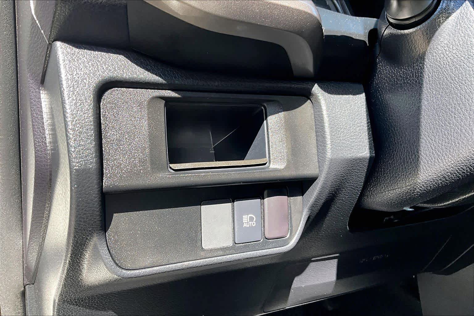 Certified 2019 Toyota Tacoma SR5 AWD/4WD image 32