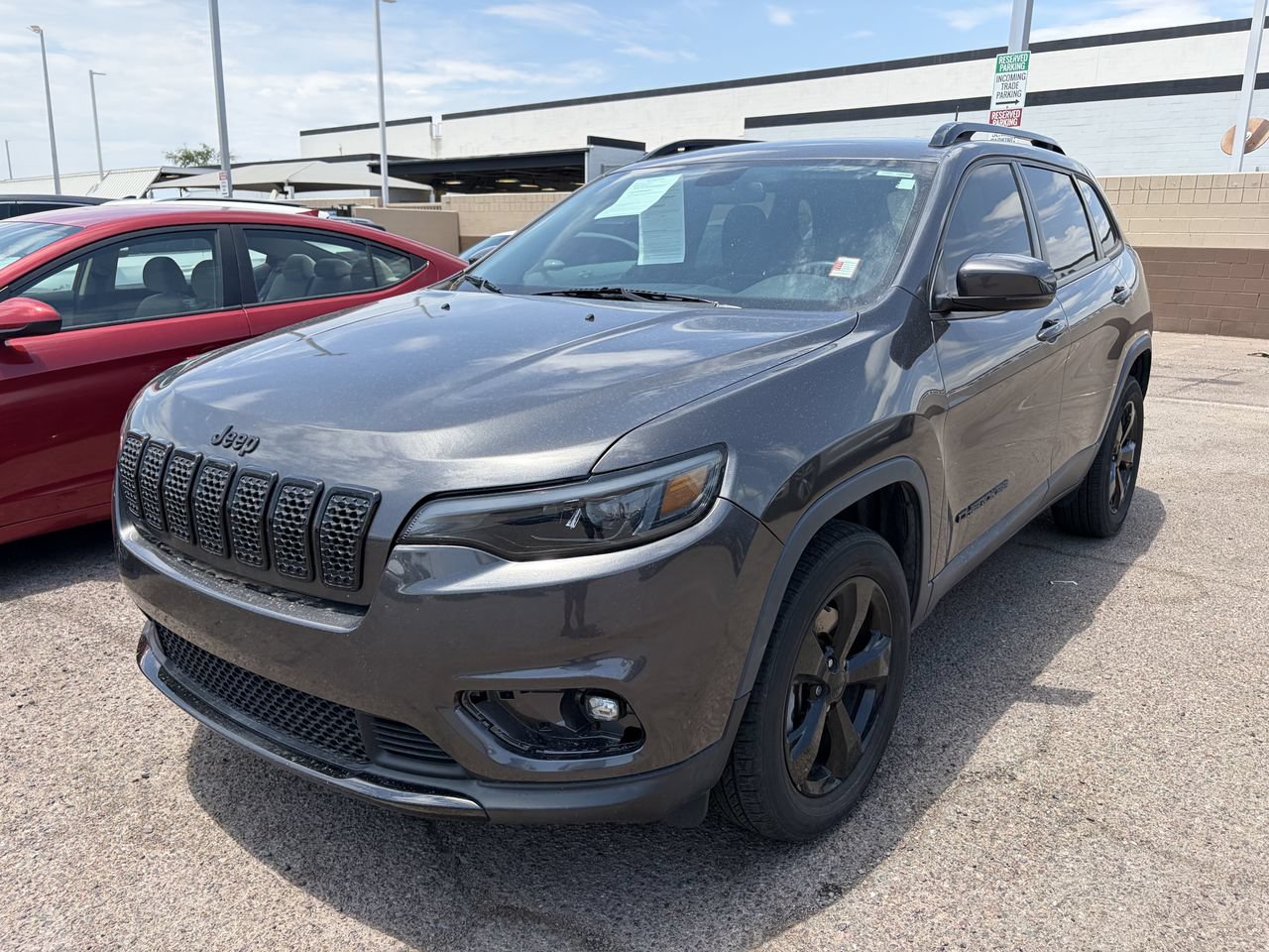 Used 2019 Jeep Cherokee Latitude Plus AWD/4WD image 4