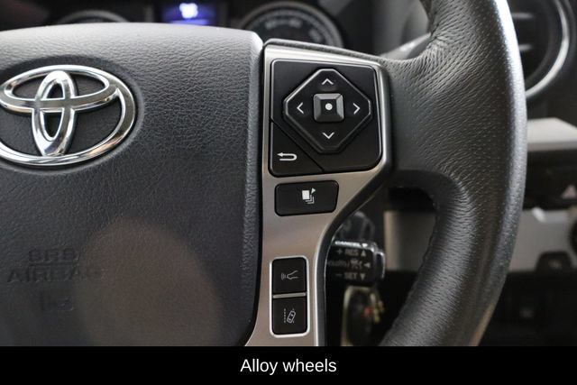Used 2018 Toyota Tacoma SR5 RWD image 8