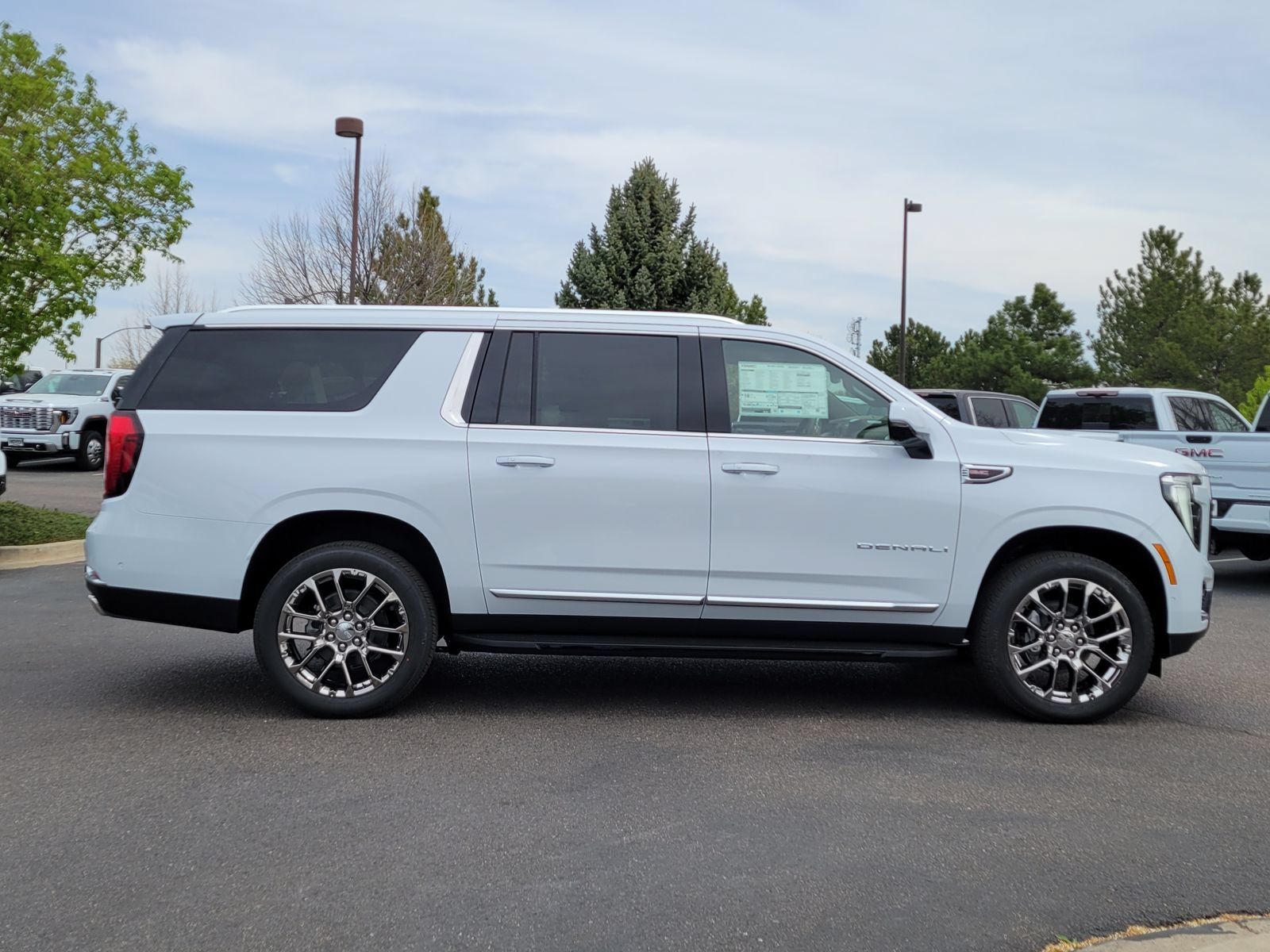 New 2026 GMC Yukon XL Denali AWD/4WD image 2
