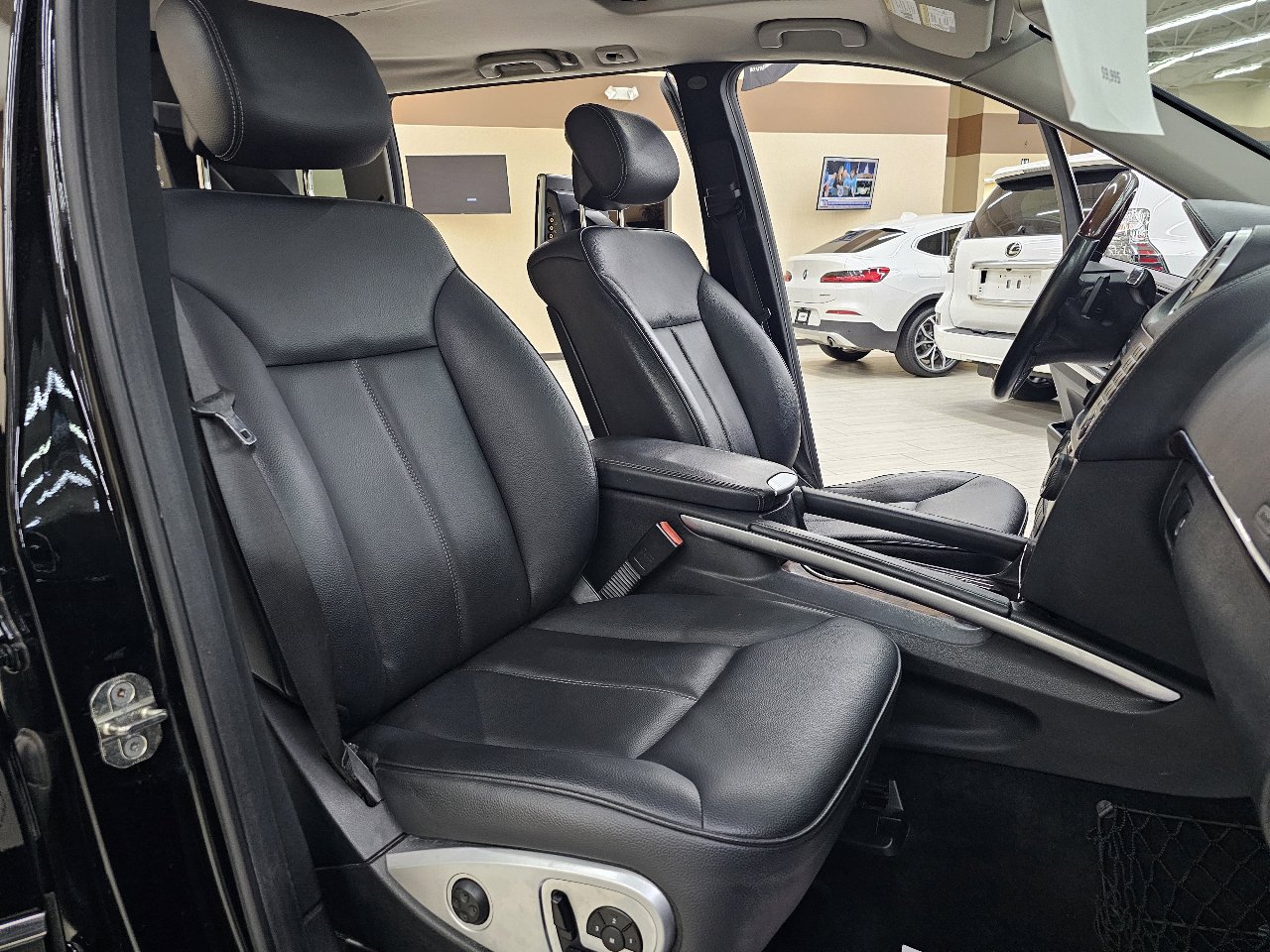 Used 2011 Mercedes-Benz GL 450 4MATIC image 21
