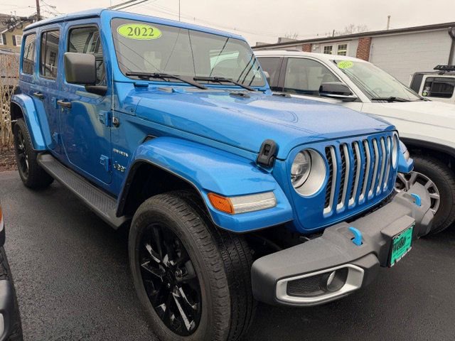 Used 2022 Jeep Wrangler Unlimited Sahara w/ Cold Weather Group image 2