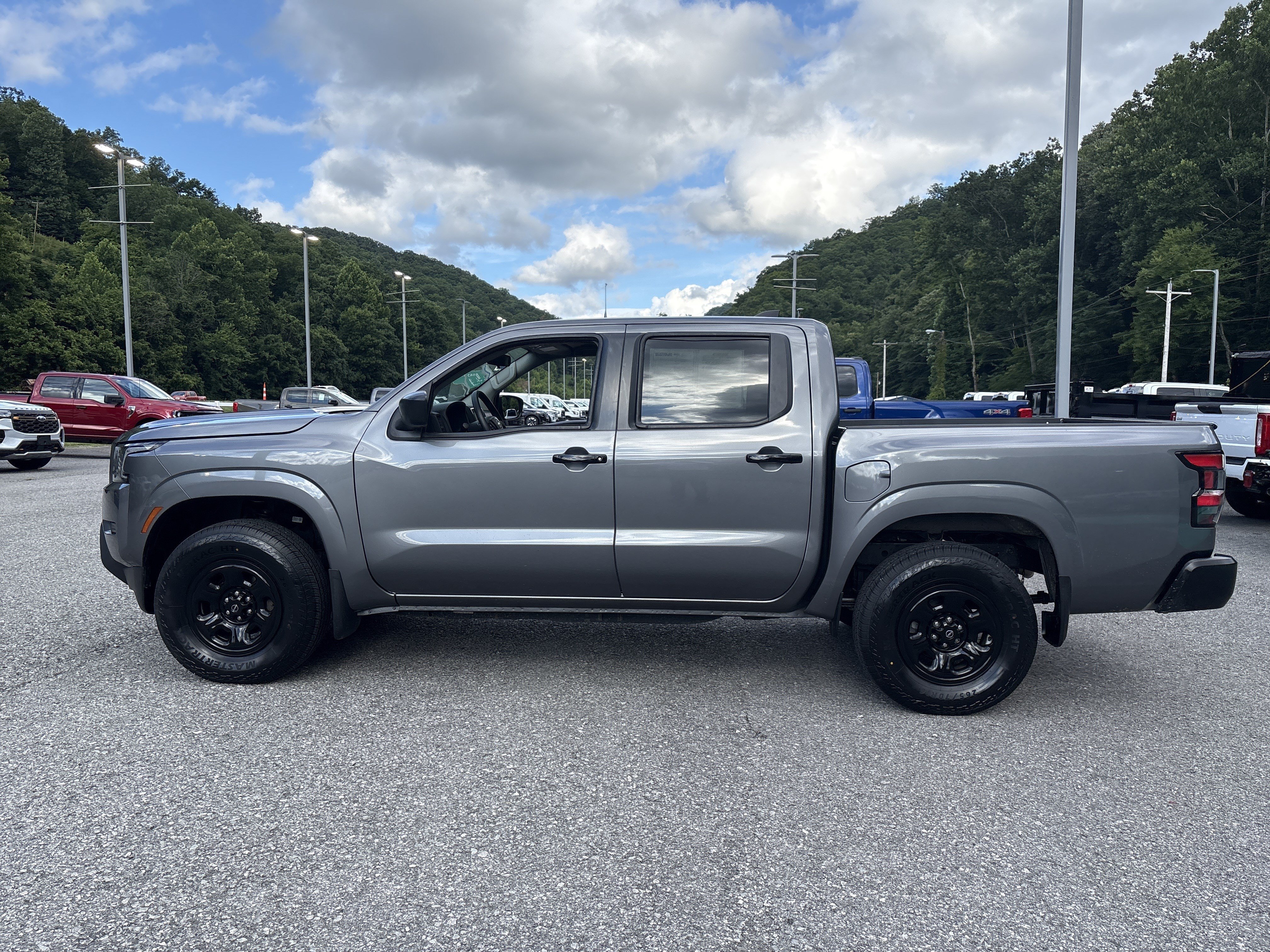 Used 2024 Nissan Frontier S w/ Technology Package AWD/4WD image 7
