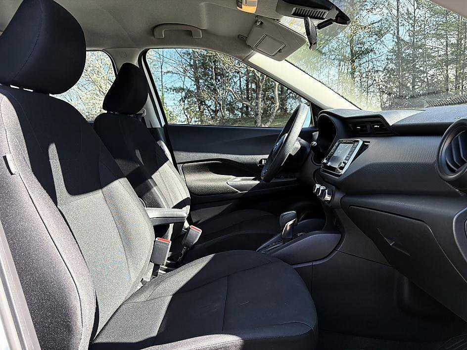 Used 2023 Nissan Kicks S image 13