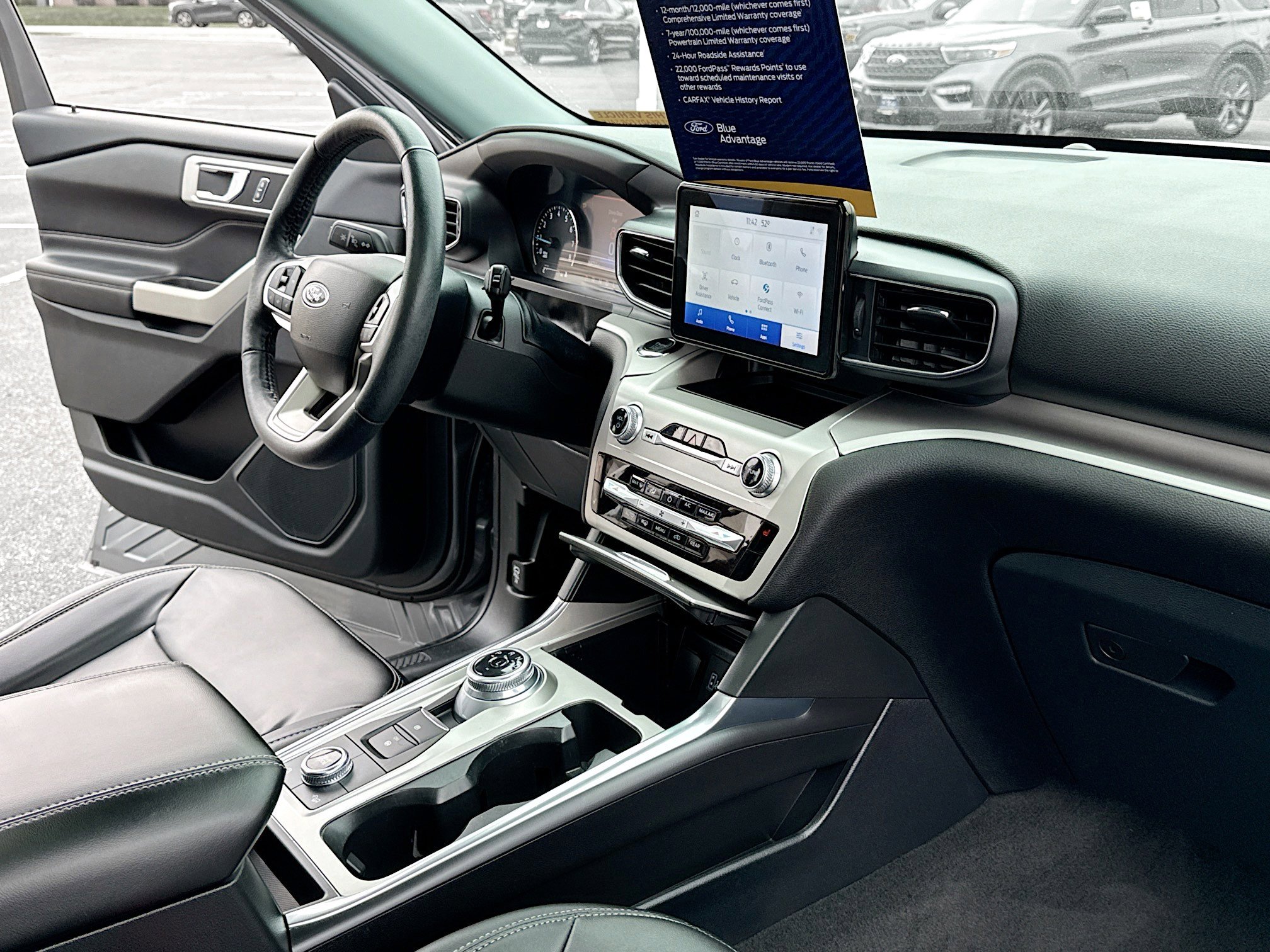 Certified 2022 Ford Explorer XLT w/ Equipment Group 202A image 5