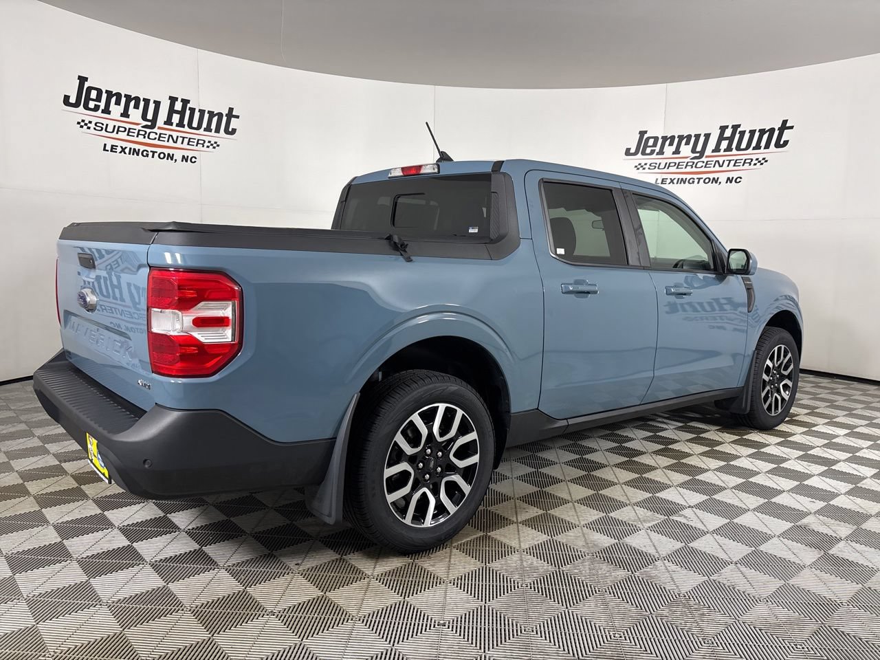 Used 2023 Ford Maverick Lariat w/ Equipment Group 500A Standard AWD/4WD image 4