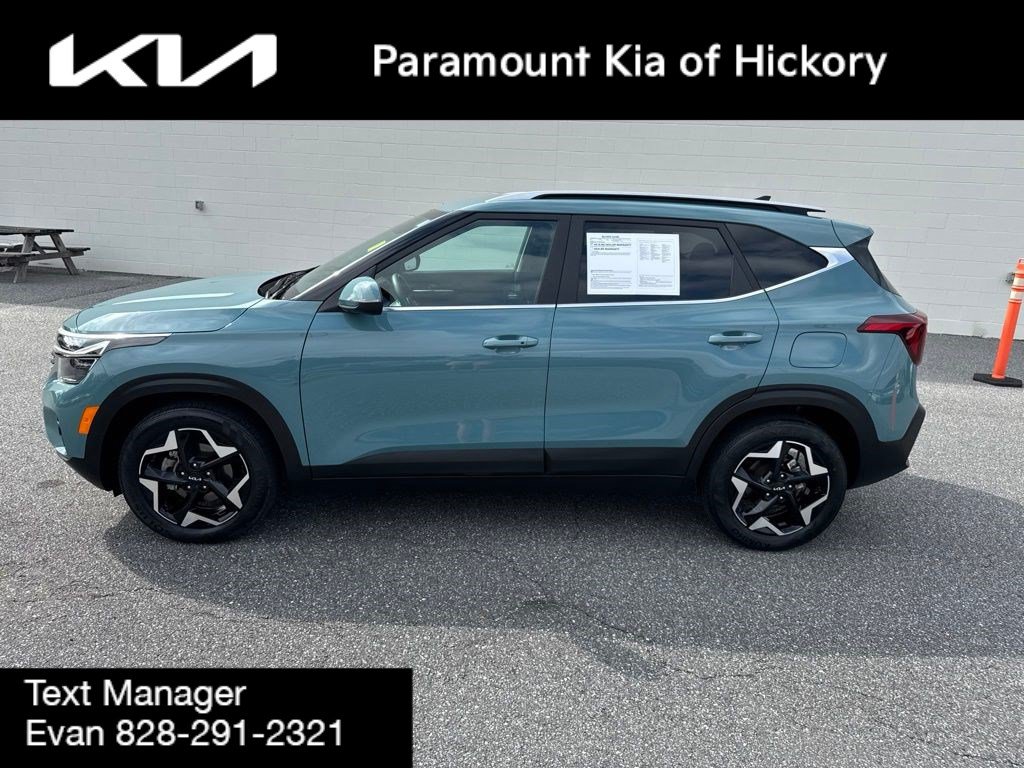 Used 2025 Kia Seltos EX FWD image 4