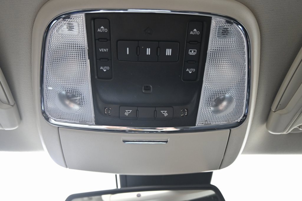 Used 2023 Chrysler 300 Touring L w/ Popular Equipment Group image 37