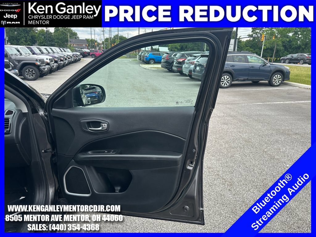 Used 2020 Jeep Compass Latitude AWD/4WD image 22