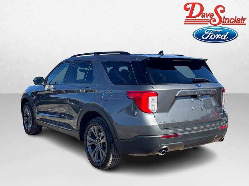 Used 2023 Ford Explorer XLT w/ Equipment Group 202A image 9
