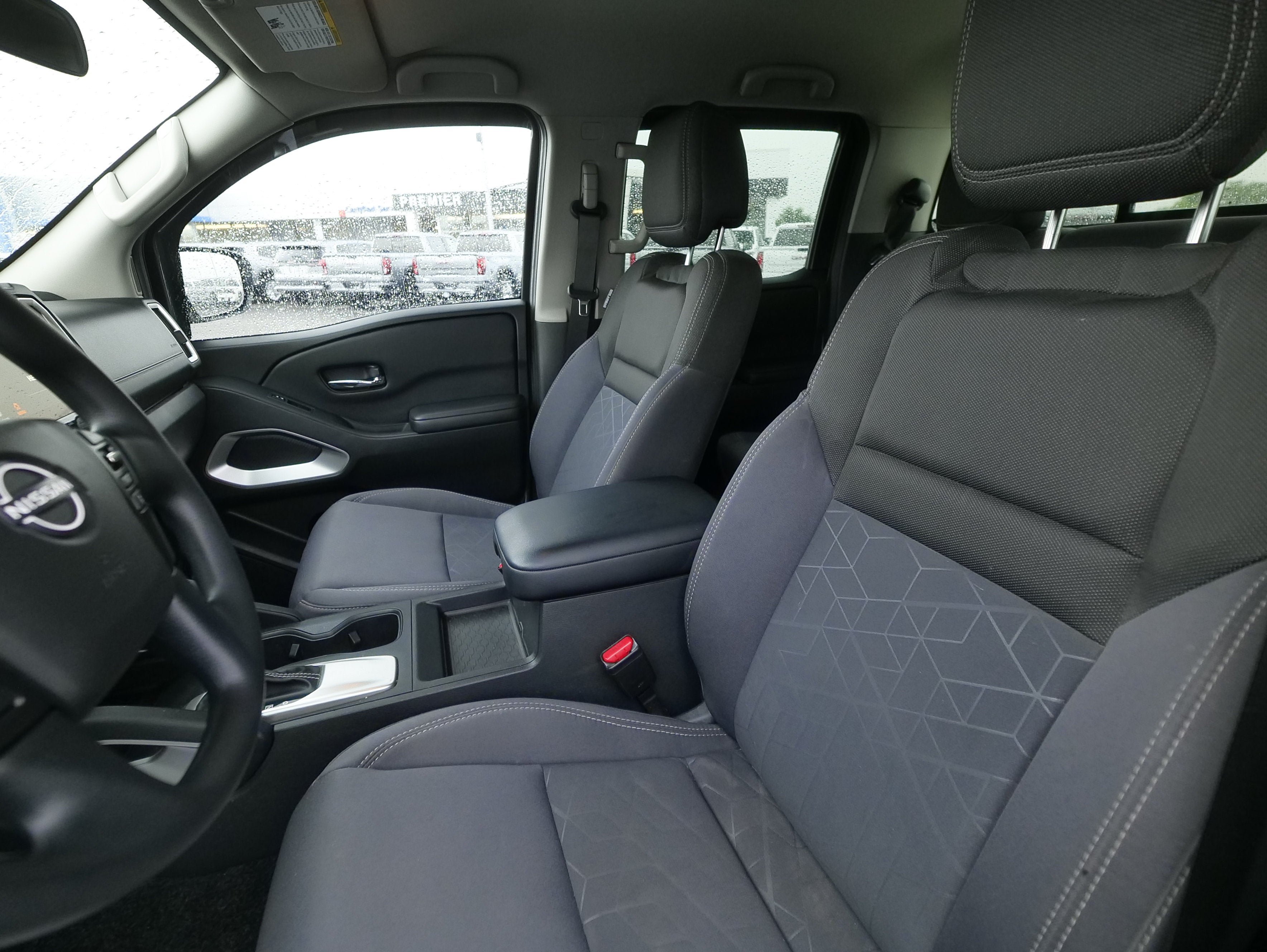 Used 2025 Nissan Frontier SV AWD/4WD image 20