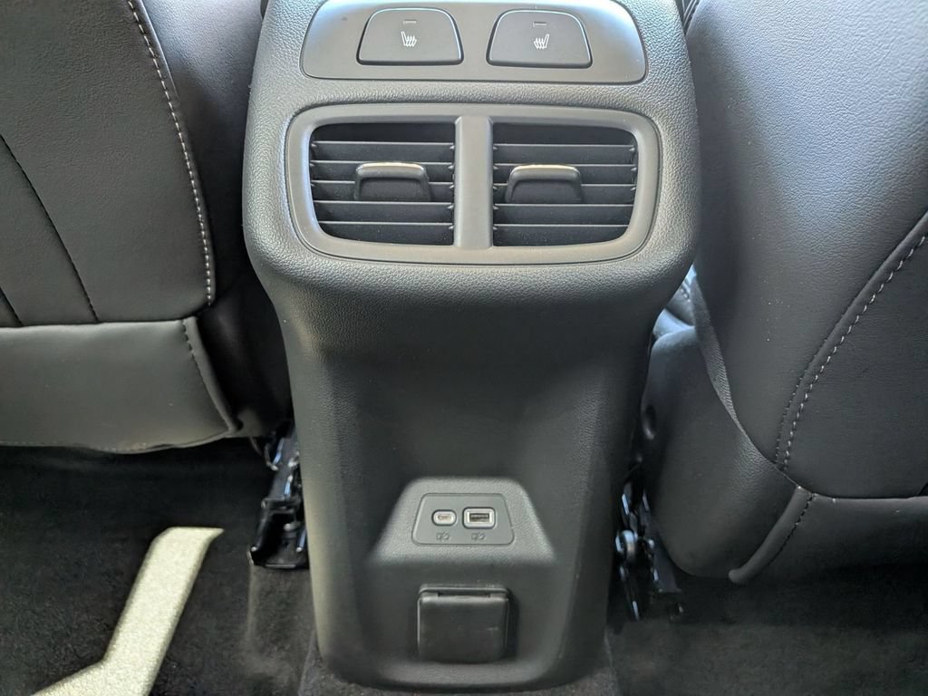 Used 2023 Buick Envision Avenir AWD/4WD image 35