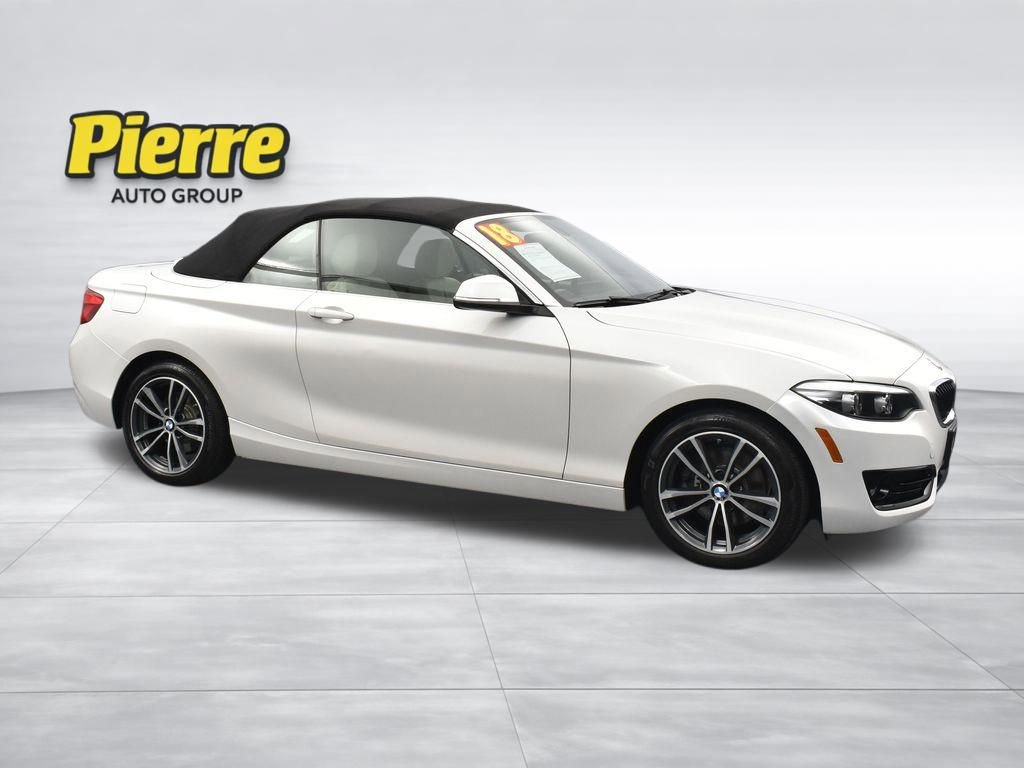 Used 2018 BMW 230i Convertible RWD image 3