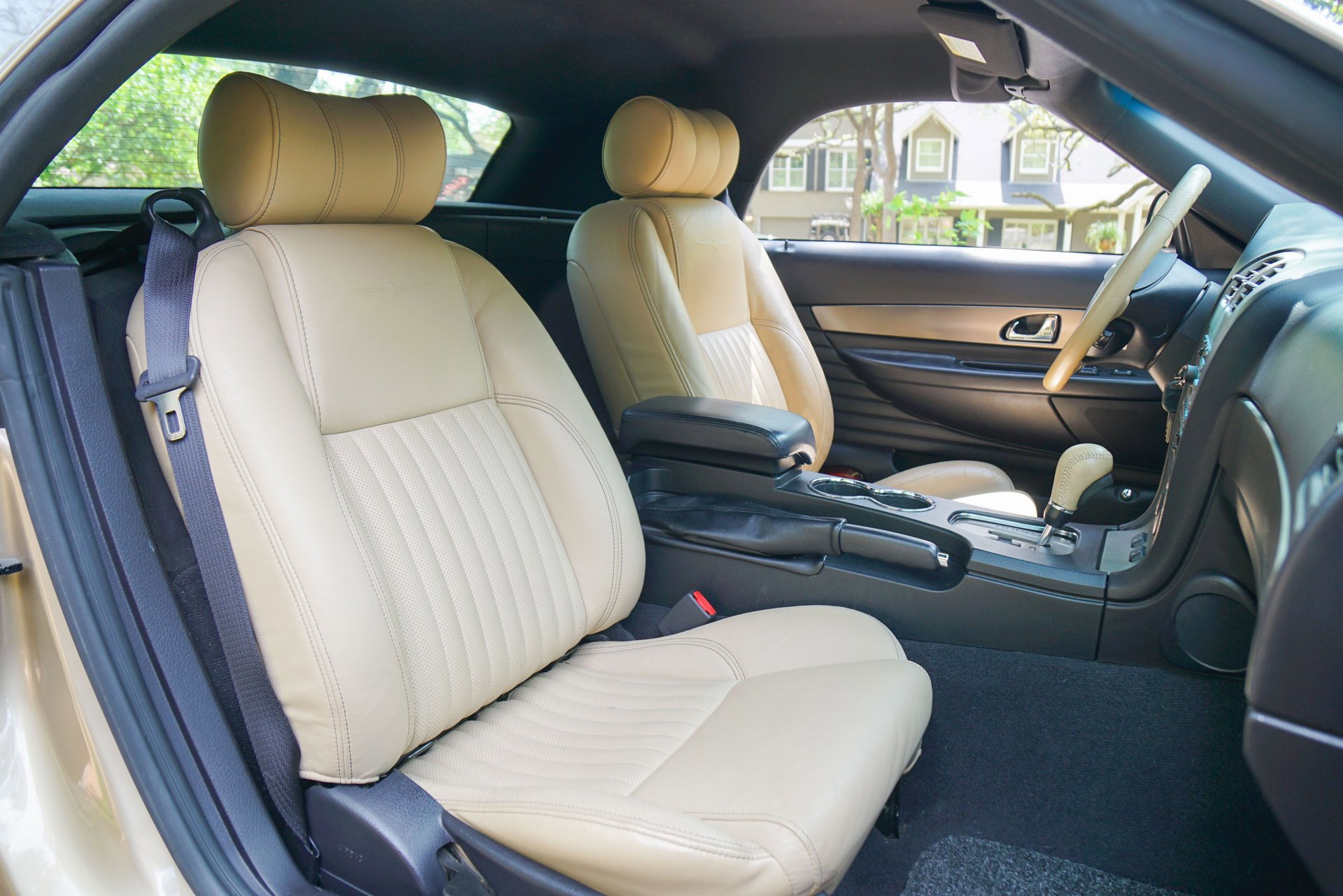 Used 2005 Ford Thunderbird 50th Anniversary RWD image 34