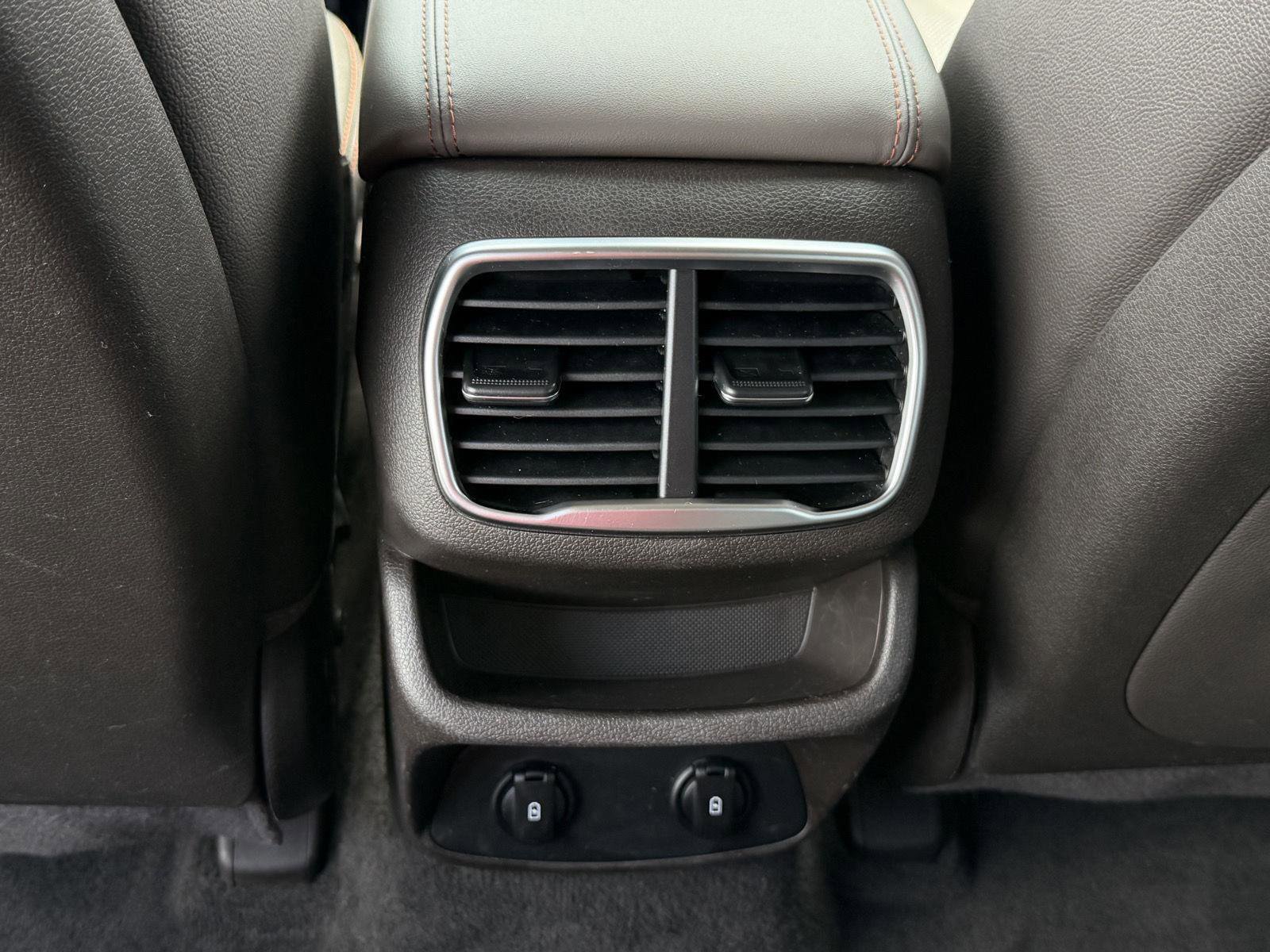 Used 2019 Hyundai Santa Fe Limited w/ Cargo Package FWD image 10