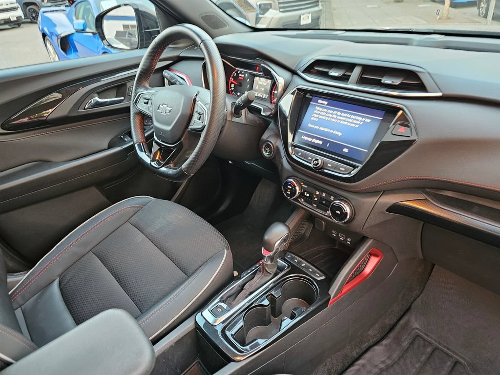 Used 2023 Chevrolet TrailBlazer RS w/ Convenience Package AWD/4WD image 12