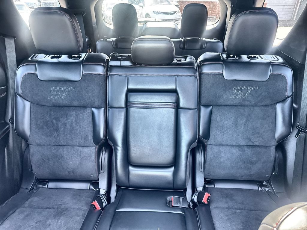 Used 2025 Ford Explorer ST AWD/4WD image 23