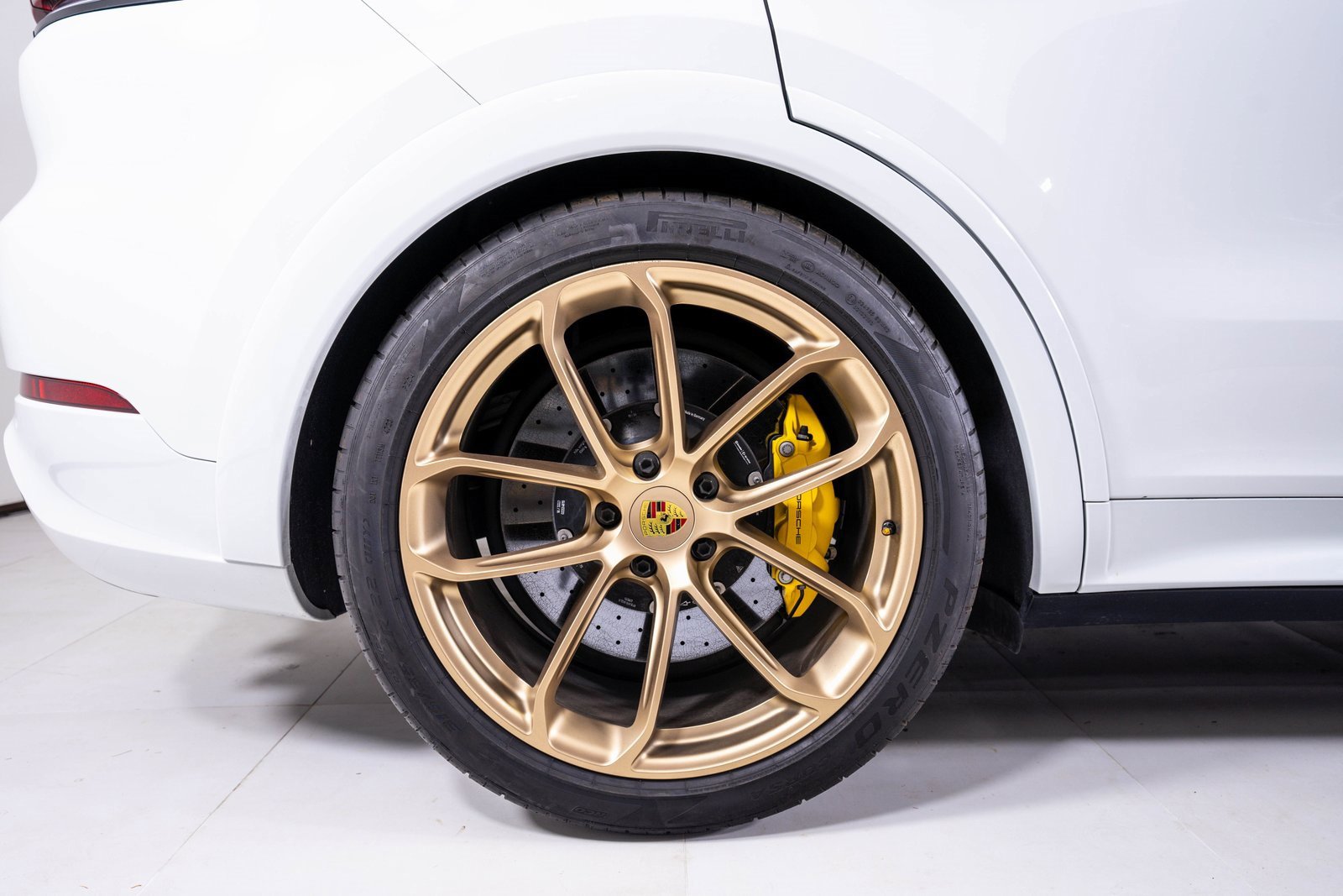 Used 2024 Porsche Cayenne Turbo GT image 11