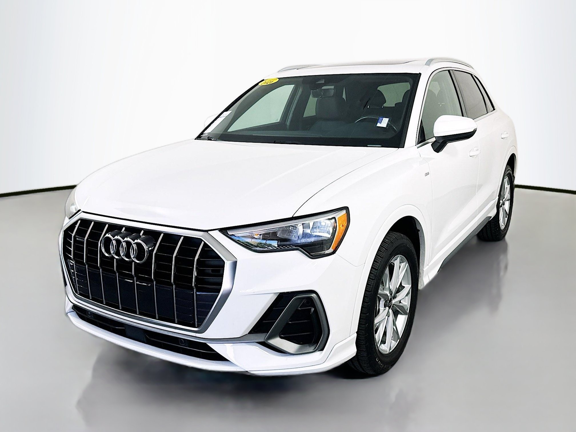 Used 2021 Audi Q3 2.0T Premium AWD/4WD image 3