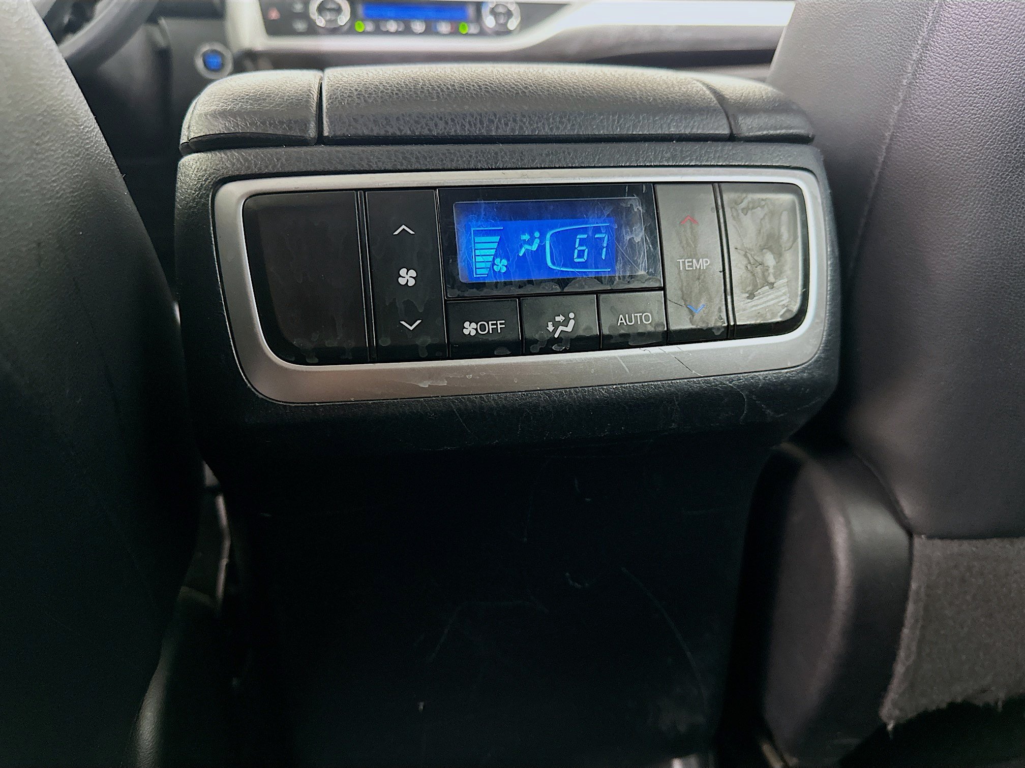 Used 2018 Toyota Highlander XLE FWD image 36