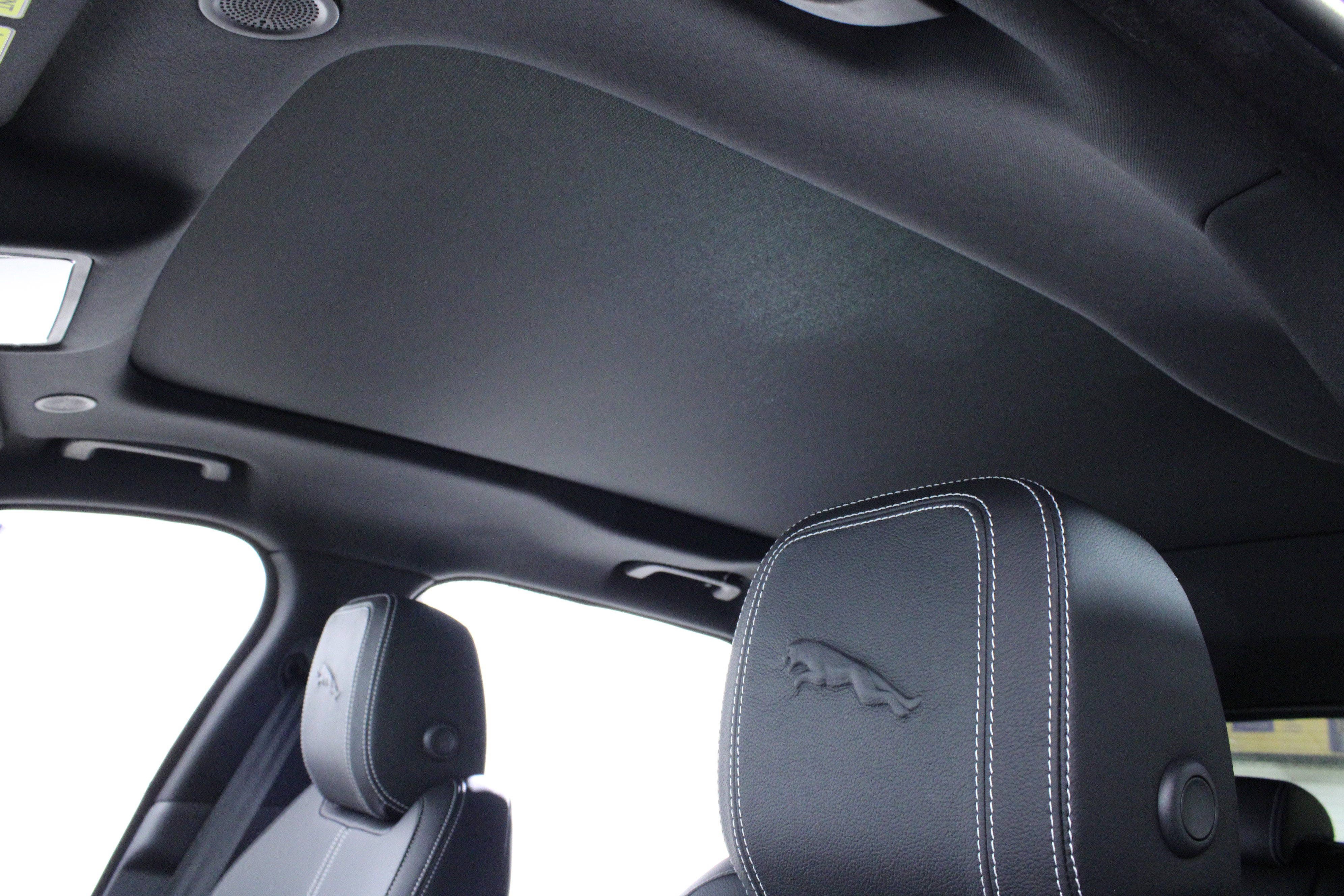 New 2026 Jaguar F-PACE R-Dynamic S image 23