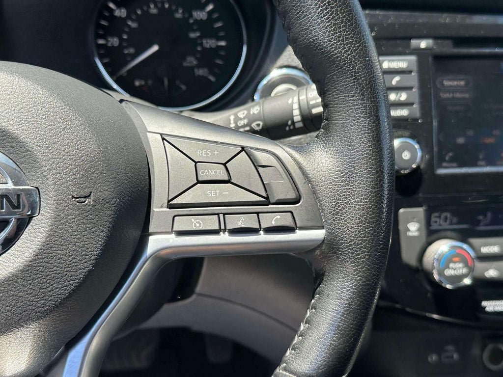 Used 2021 Nissan Rogue Sport SV AWD/4WD image 23