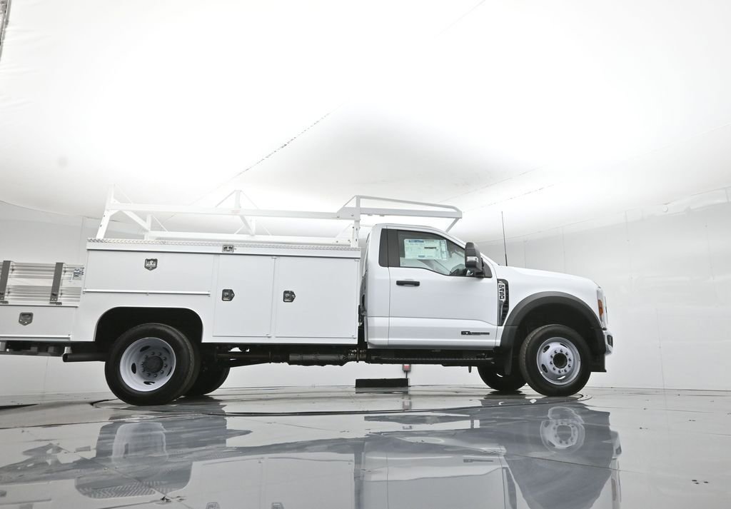 New 2025 Ford F450 XL w/ XL Chrome Package RWD image 6