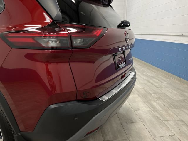 Used 2023 Nissan Rogue SV image 30
