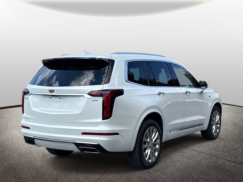 Used 2023 Cadillac XT6 Premium Luxury w/ Technology Package AWD/4WD image 2