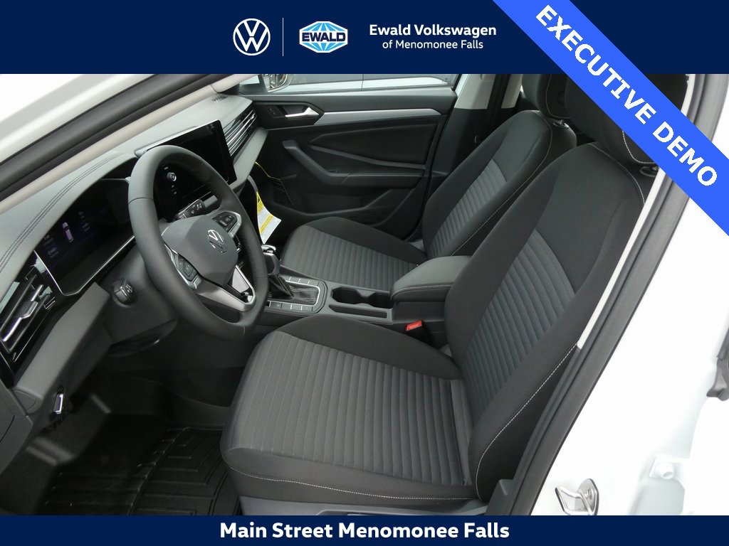Certified 2025 Volkswagen Jetta S image 34