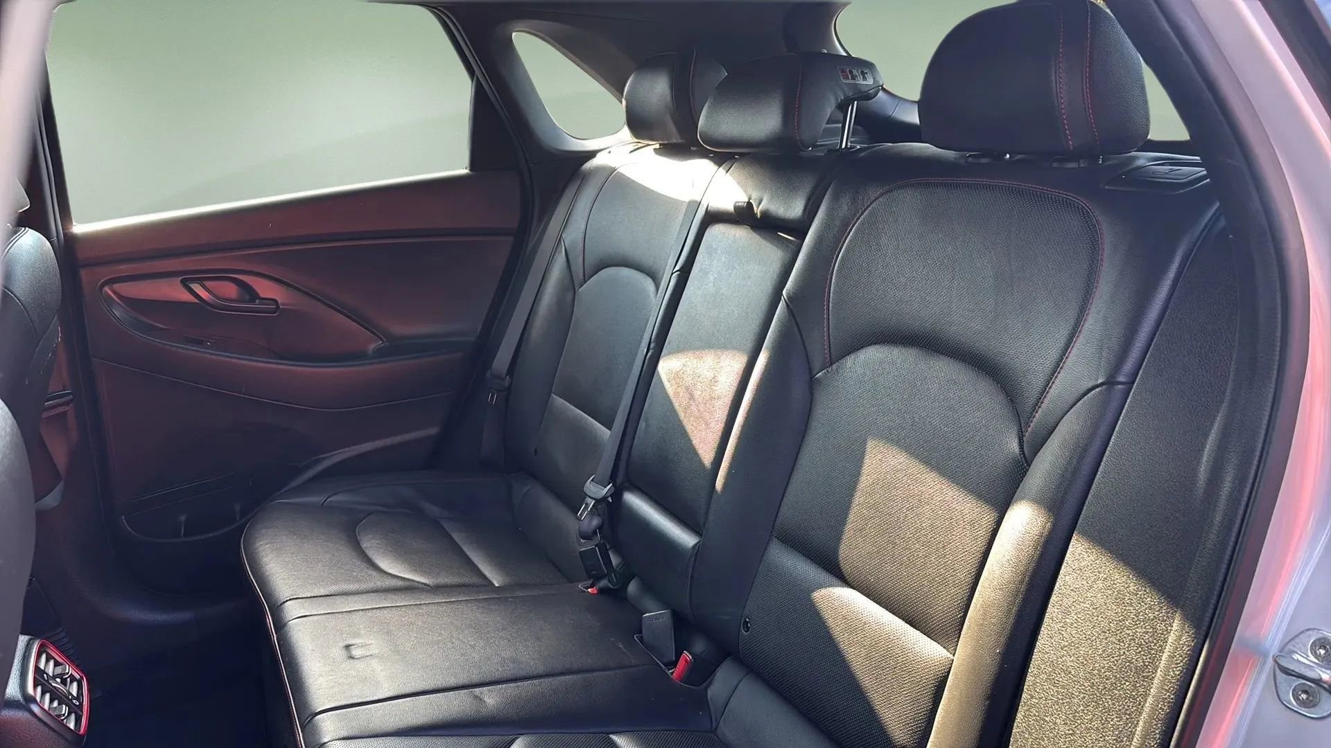 Used 2019 Hyundai Elantra GT N Line image 31